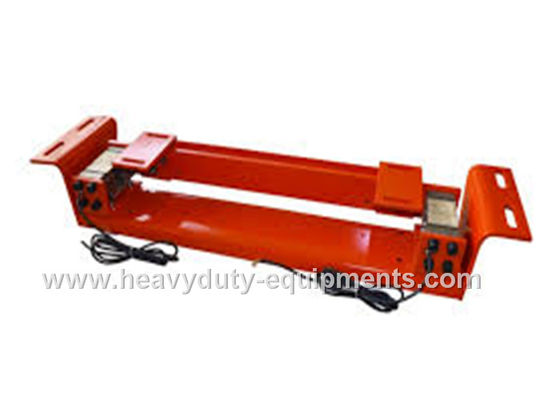 Chiny Linear Vibrating Screen with vibrating motor as vibration exciter low energy consumption dostawca