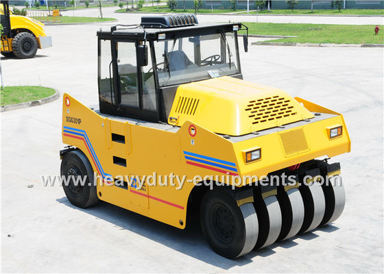 Chiny Pneumatic Road Roller XG6301P 29500kg working Weight with cummins engineFor Asphalt Road dostawca