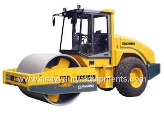 Chiny XG6181 Hydraulic Vibratory Road Roller use Vibratory bearings from Sweden SKF or Germany FAG dostawca